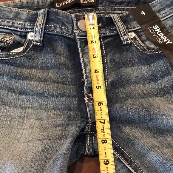 🎁EXPRESS Distressed Jeans - Picture 8 of 13